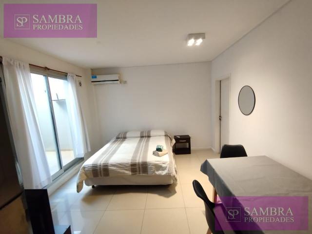 Amenabar 3300, cerca de Av Cabildo! Muy lindo Monoambiente Amobaldo y Equipado con patio en 1er piso. Luminoso. Split. Laundry