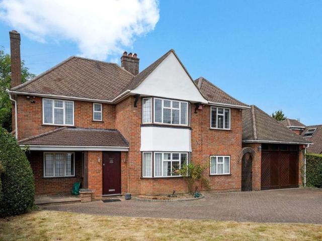 Amersham Road, Amersham HP6 5 bed detached house to rent £4,250 pcm £981 pw