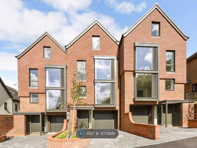 Amery Place, Alton GU34, 4 bed end terrace house to rent, £2,750 pcm | PrimeLocation