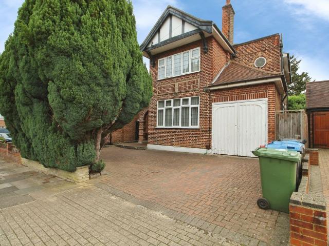 Amery Road, Harrow HA1, 4 bed detached house to rent, £3,000 pcm | PrimeLocation
