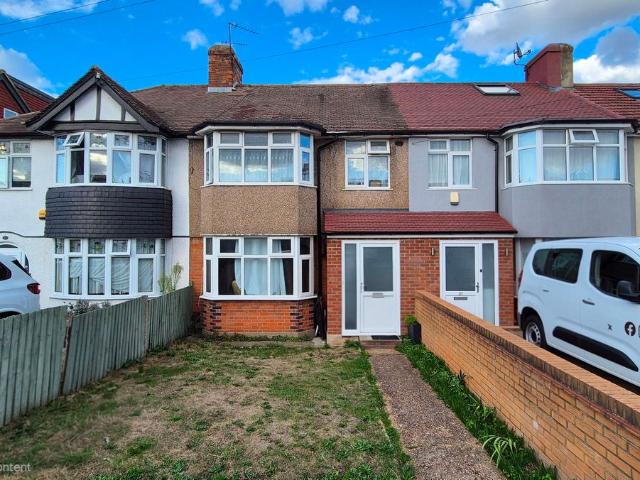 Amhurst Gardens, Isleworth TW7, 3 bed terraced house to rent, £2,300 pcm | PrimeLocation
