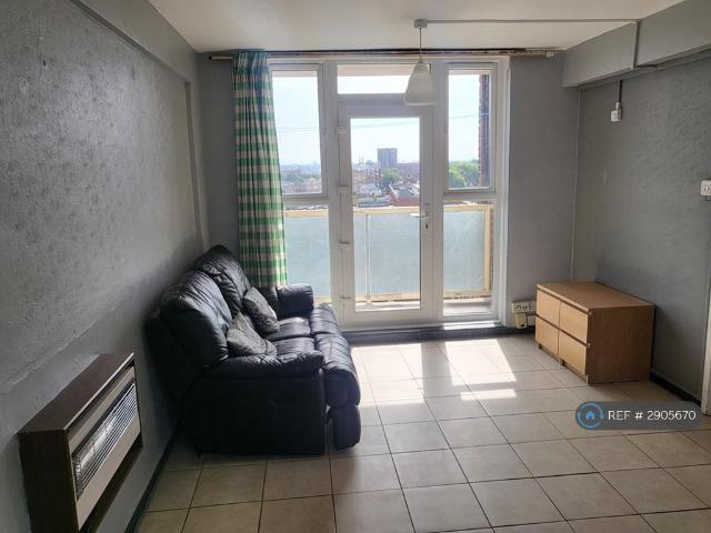 Amhurst Park, London, N16 2 bed flat to rent £1,850 pcm £427 pw