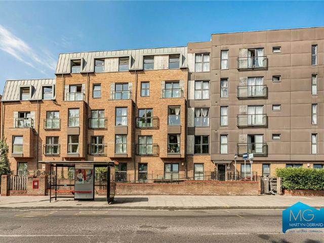Amhurst Road, Hackney, London, E8 1 bed apartment to rent £1,900 pcm £438 pw