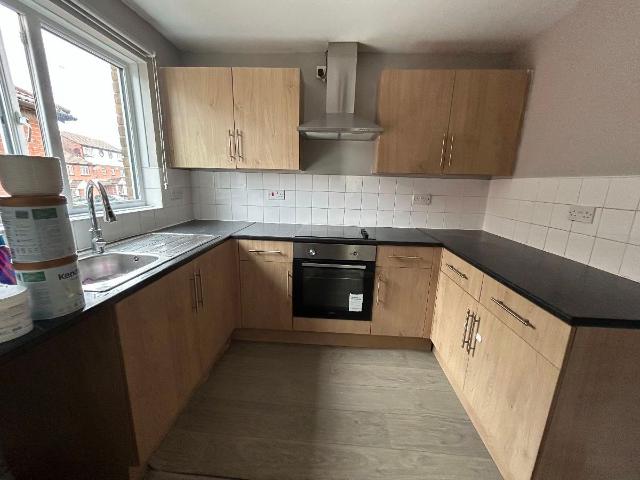 Amhurst Walk, Thamesmead SE28, 2 bed flat to rent, £1,700 pcm | PrimeLocation