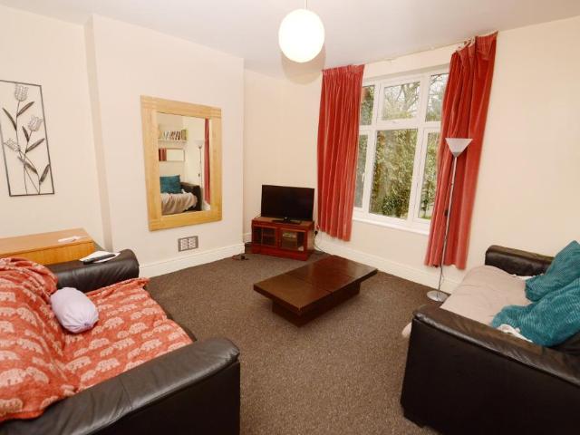 Amherst Road, Manchester, M14 6UR, United Kingdom | 4 bed house for rent #117426301 | Rentberry