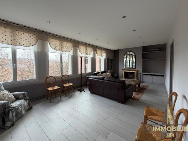 Amiens CENTRE VILLE TYPE 4 MEUBLE EN DUPLEX