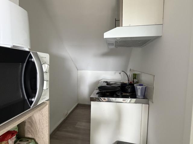 AMIENS APT DE TYPE 1 PROX PARC ST PIERRE