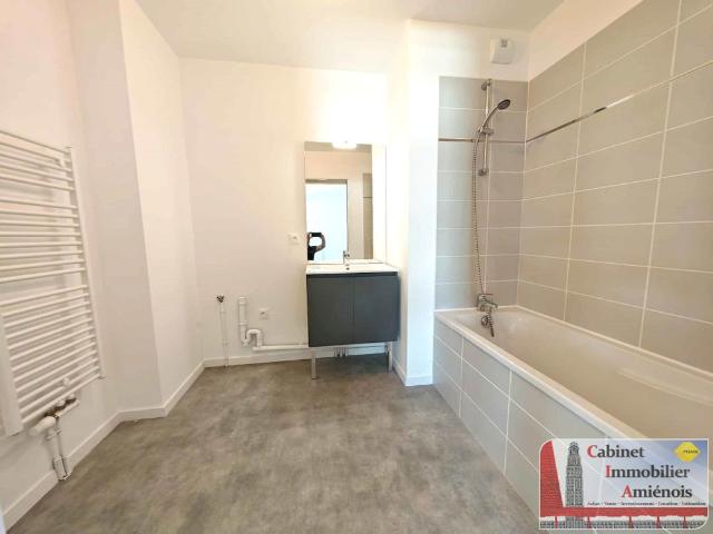 Amiens Sud Proche CHU: Appartement T2 de 46m² avec balcon et parking