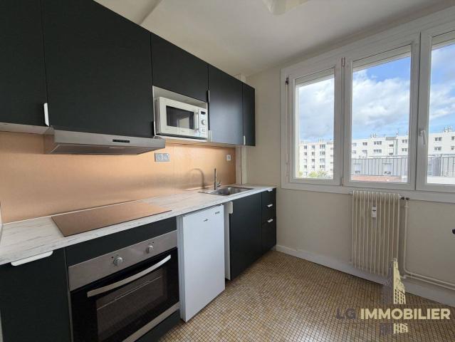 AMIENS SUD TYPE 2 MEUBLE AVEC CAVE