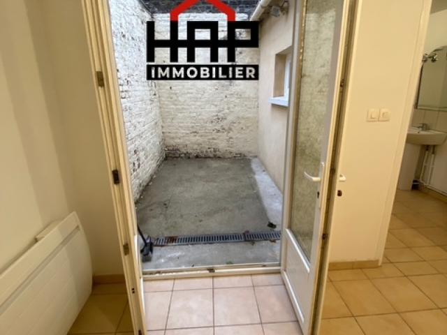 Amiens quartier Saint Acheul Rue Diderot appartement avec chambre et cour RDC