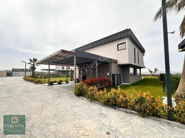 Çamkaya Villalarında Satılık 5+2 Villa