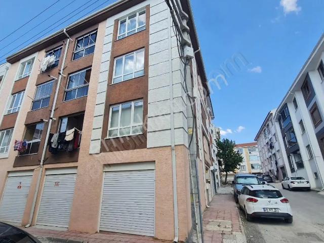 Çamlıca Mahallesi Satılık 2+1 Özel Garajlı Daire