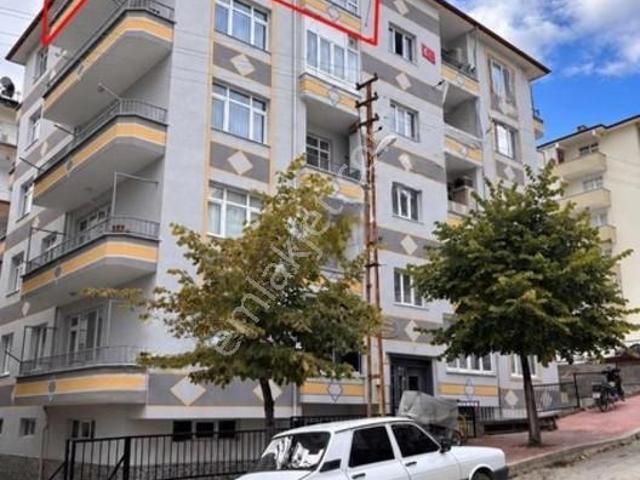 Çamlıca Mahallesi 3+1 Satılık 130 M2 Daire