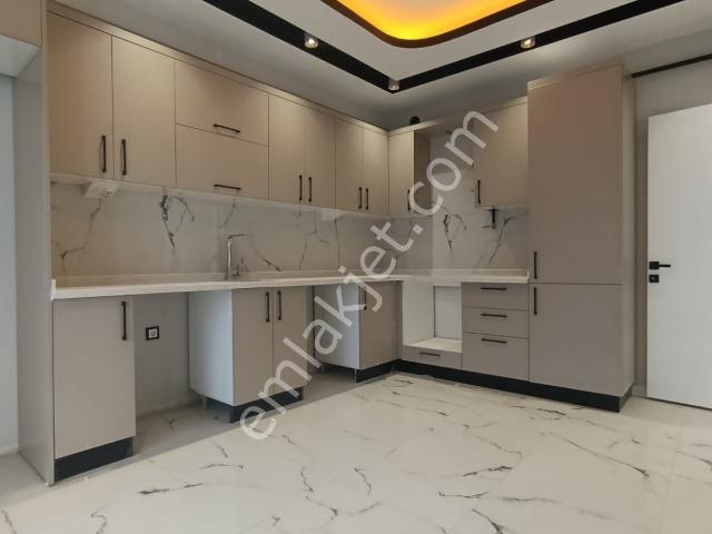Çamlıca Mahallesinde Satılık Sıfır 3+1 Daire