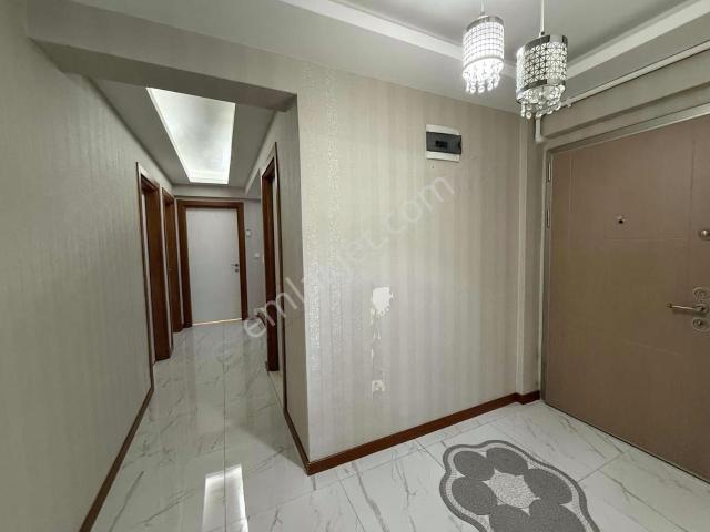 Çamlıcada Tam Eşyalı 190 M² Şömineli 4+2 Konseptli Özel Daire