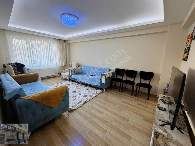 Çamlıca'da Kapalı Pazar Yakını 2+1 Satılık Daire 105m²