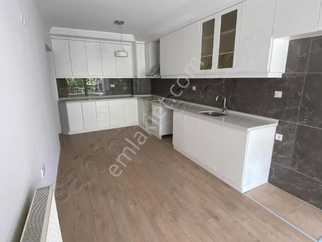 Çamlık Bulvarı'nda Kiralık 3+1 170m2 Daire
