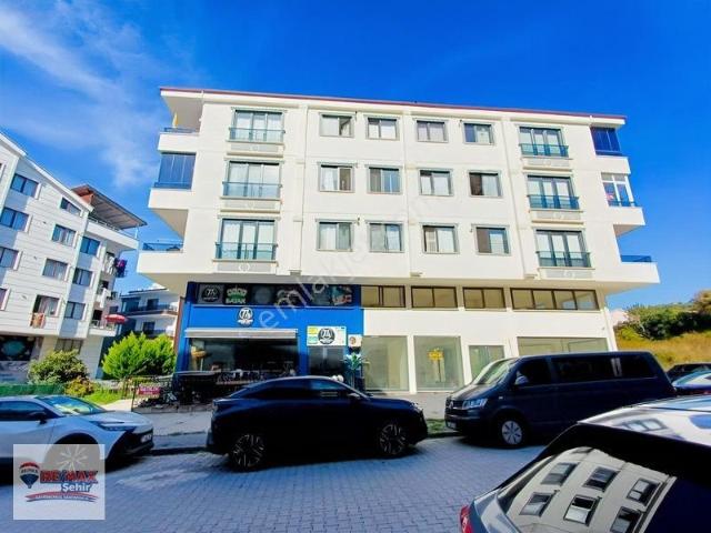 Çamlık Mahallesi Üniversite Caddesinde Satılık 120 M² Köşe 3+1