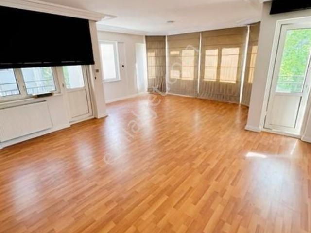 Çamlık'ta Cadde Üzeri 4+1 Kiralık Daire