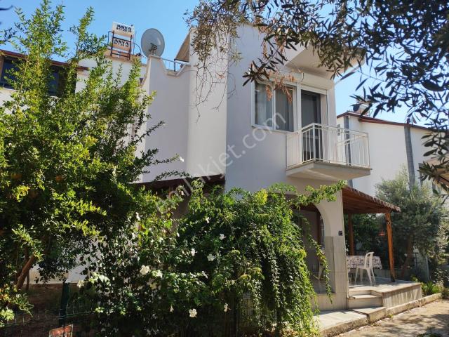 Çamlıkta Denize Yürüme Mesafesi Geniş Bahçeli Satılık 2+1 Villa