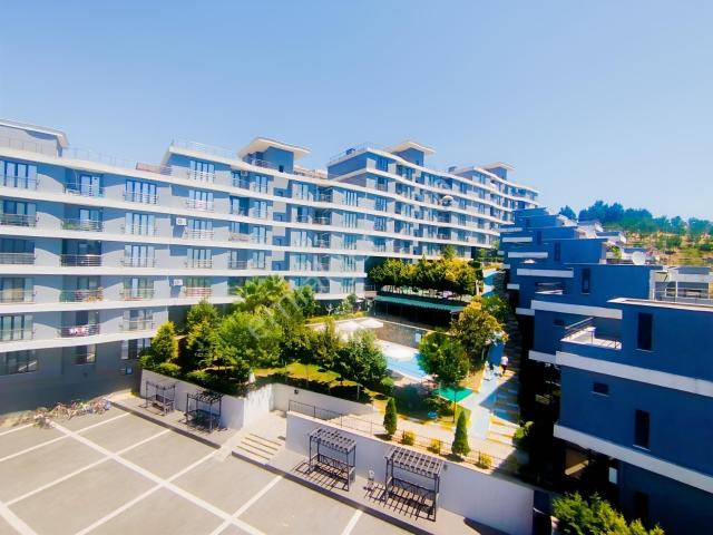 Çamlıkta Prestijli Rezidansta 2+1 İstanbul Manzaralı Arakat!