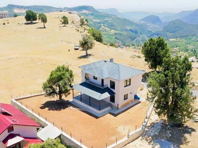 Çamlıyayla Zevzek Tepesinde Satılık Lüks Villa