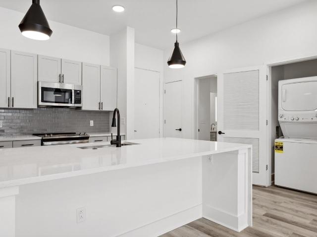 AMLI Old 4th Ward 2 Bedroom Apartment for Rent at 525 Glen Iris Dr Ne, Atlanta, GA 30308 Old Fourth Ward