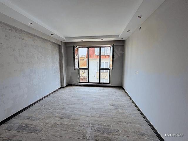 ÇAMLICA MAH BİRLİK CD BALKONLU ZEMİNDEN ISITMA 2+0 SATILIK DAİRE