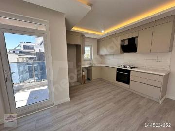 ÇAMLIBELDE DOĞALGAZLI 2+1 ARKAT TRAMVAY DİBİ DAİRE GÜNEY CEPHELİ
