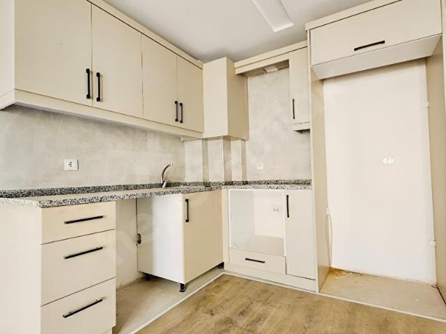 ÇAMLIBELİN GÜZELİ SIFIR ARAKAT ACİL SATILIK