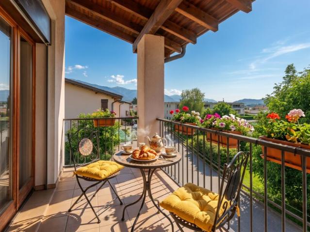 AMPIA CASA GEMELLA DI 7 LOCALI CON GIARDINO A LIGORNETTO