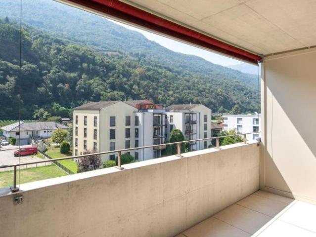 Ampio 2.5 locali nel verde con 1 pigione netta gratuita