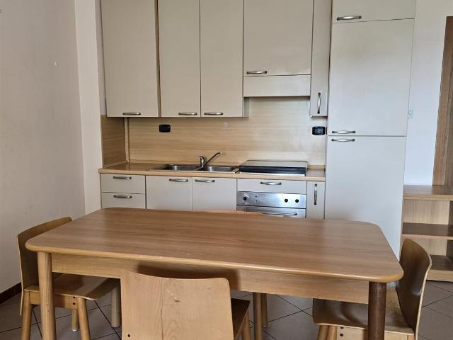 Ampio appartamento 5 locali con 3 camere e box – Lago di Com. 100m² Argegno