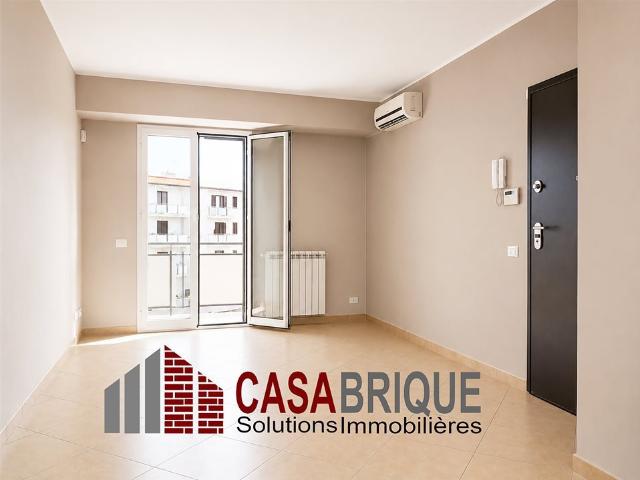Ampio appartamento con posto auto in Via Santa Marina 120m² Bagheria