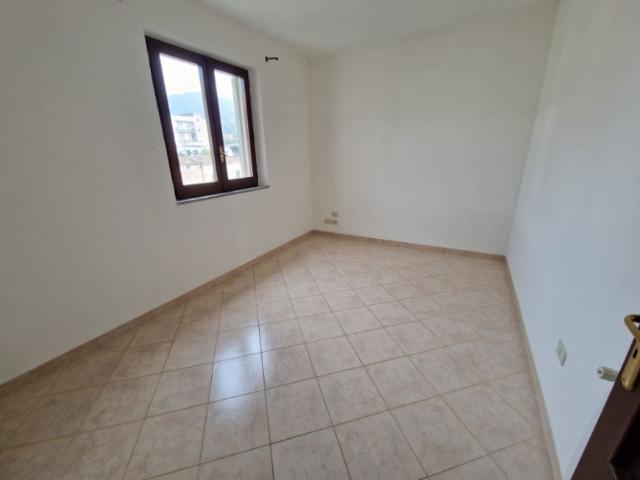 Ampio Appartamento Di Recente Costruzione Oliveto 140 Mq