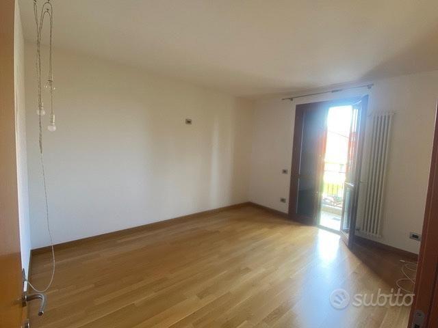 Ampio appartamento mansardato 130mq