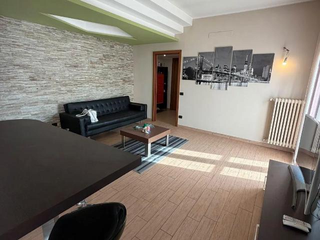 Ampio bilocale 80 mq vicino a M2 Cologno Nord
