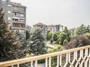Ampio bilocale con cucina arredata