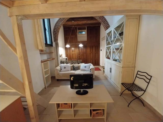 Ampio monolocale in Corso di porta vigentina a Milano