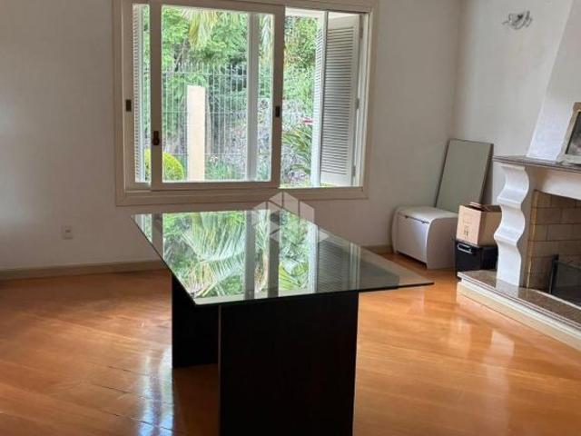 Ampla casa a venda, no Jardim Glória em Bento Gonçalves