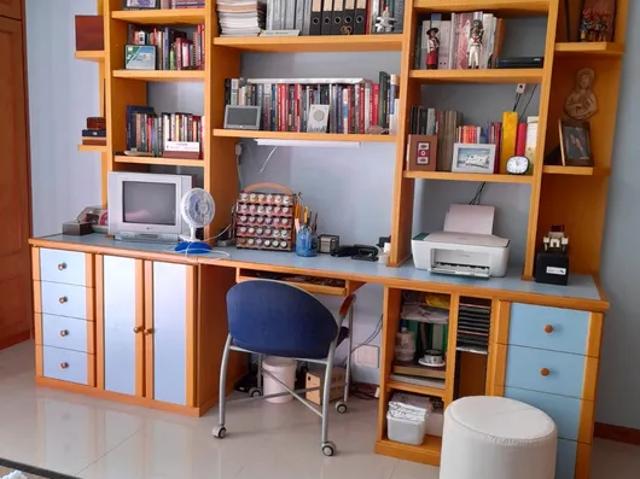Ampla Casa de 560m² área total, 5 qtos, garagem com 4 vagas, área gourmet, piscina, churras, Jd Guan
