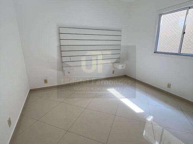 Ampla Casa em Condomínio
