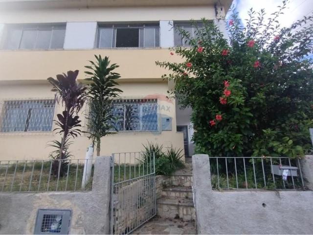 Ampla Casa Residencial ou Comercial com 5 Quartos para Aluguel no Bairro Esplanada – Juiz de Fora