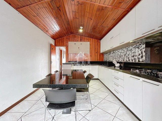 AMPLA CASA RESIDENCIAL CERCADA E COM 3 DORMITÓRIOS