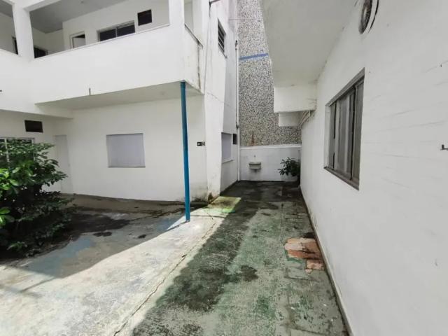 Ampla casa/prédio comercial c/ 423m², previsão para escola/creche/clinica para locação Portuguesa