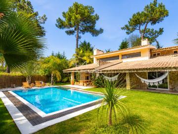 Ampla Moradia T5 na Herdade da Aroeira 226m² Charneca De Caparica