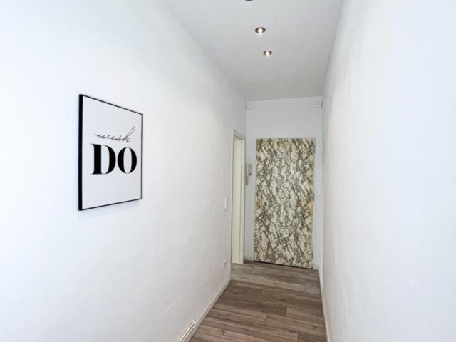 Ample 1 Bedroom apartment near Ostkreuz