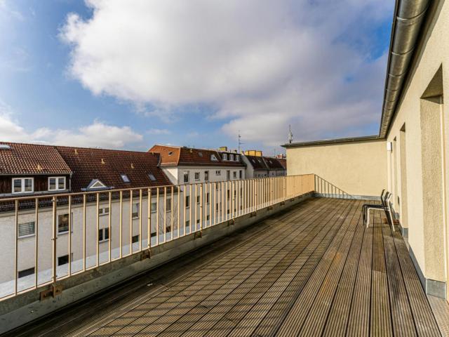 Ample double bedroom near the Schöneweide train station
