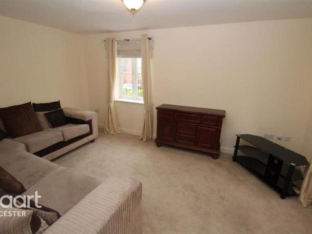Ampleforth Lane, Leicester 3 bed semi detached house to rent £1,375 pcm £317 pw