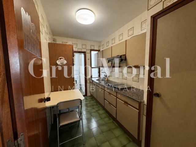 Ampli pis de 4 habitacions amb gran potencial